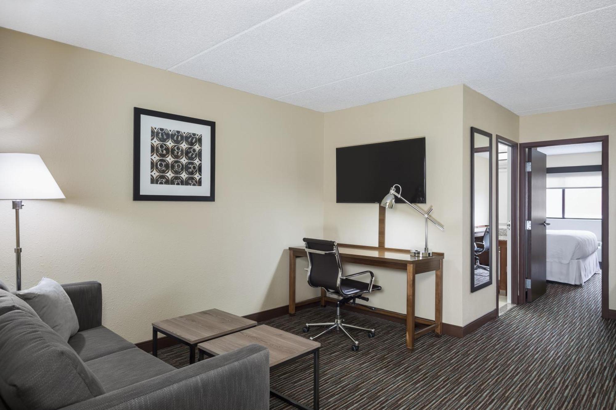 Four Points By Sheraton Milwaukee Airport Esterno foto