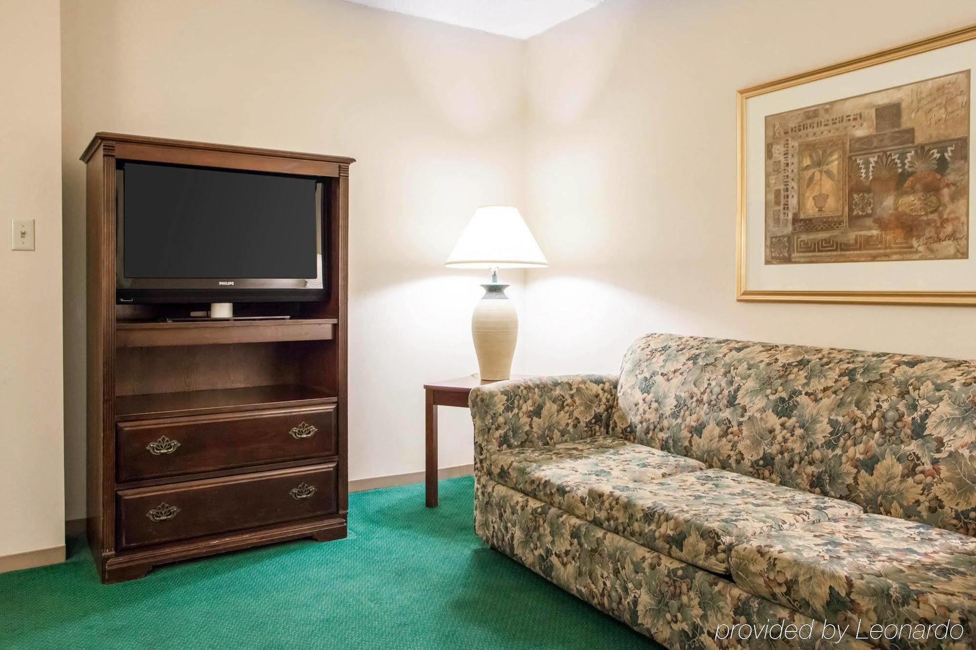 Four Points By Sheraton Milwaukee Airport Esterno foto