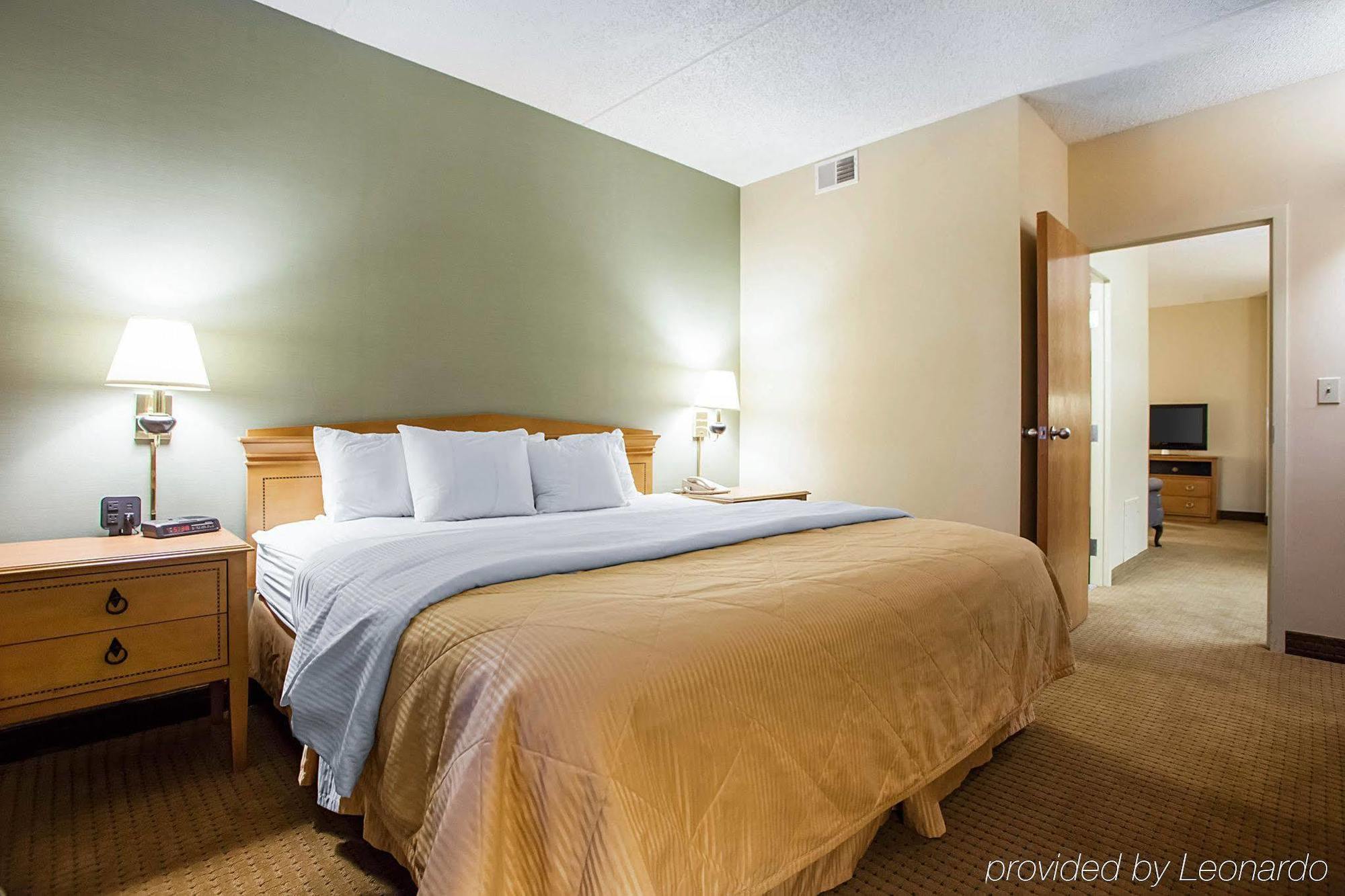 Four Points By Sheraton Milwaukee Airport Esterno foto