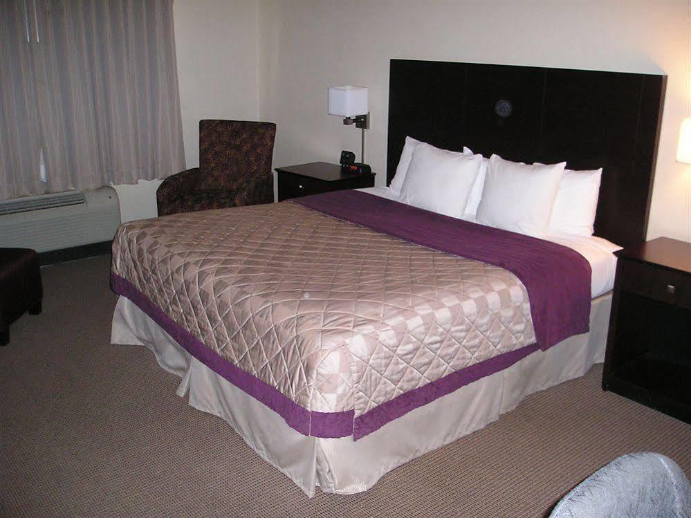 Four Points By Sheraton Milwaukee Airport Esterno foto